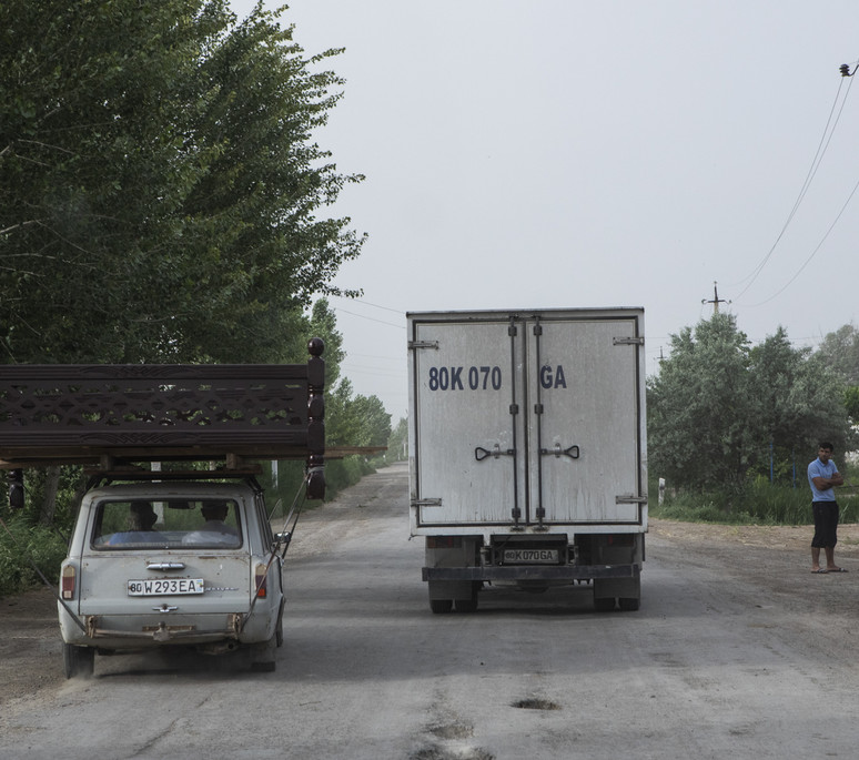 Ouzbékistan - Route | Brennweite : 70.0 mm | Blende : 9.0 | Belichtung : 1/1000 | ISO : 800