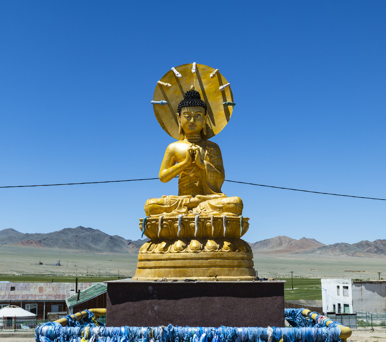 Mongolie - Most - Statue Bouddha | Longueur focale : 42.0 mm | Ouverture : 5.6 | Exposition : 1/1600 | ISO : 200
